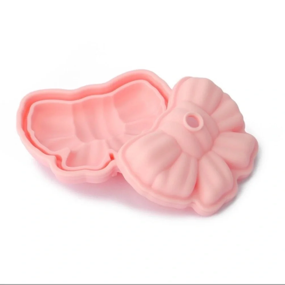 New Set of 4 Pink Bow Ice Molds from Target Bullseye Playground 2026 Collection